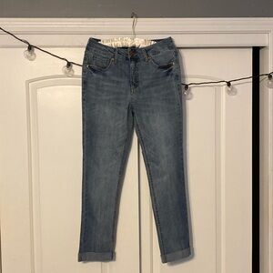Woman’s size 4 weekend slim fit high waisted jeans nwt